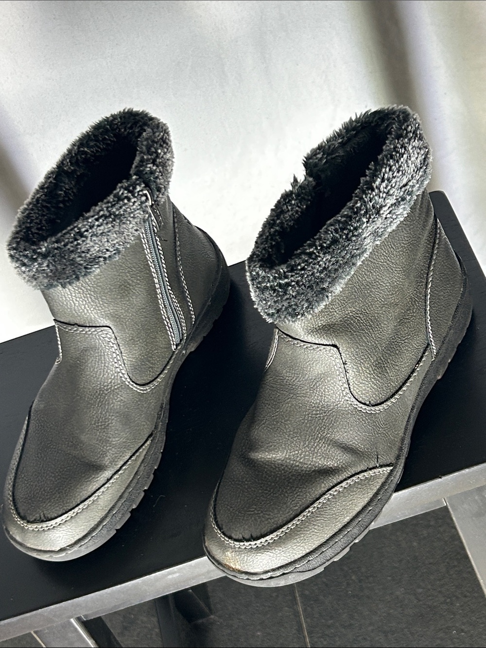 Khombu Black Faux-Fur Cuff Winter Ankle Boots